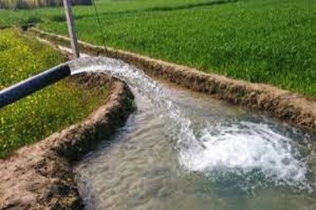 هشدار مدیر منابع آب خنداب درباره ممنوعیت کشت آبی پاییزه با چاه‌های فاقد مجوز و لزوم نصب کنتور هوشمند