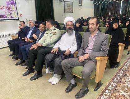 همایش هم‌اندیشی مدیران عامل صنعت آب و برق با مدارس علمیه خواهران استان مرکزی برگزار شد